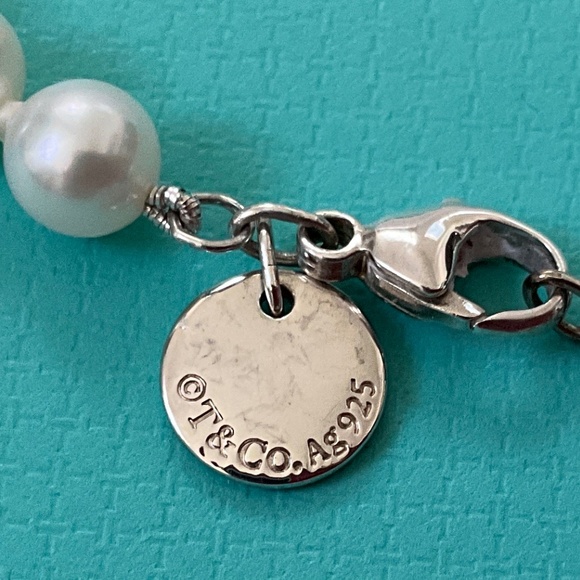 TIFFANY & CO. Ziegfeld Collection Freshwater Pearl Strand Necklace - Picture 3 of 16